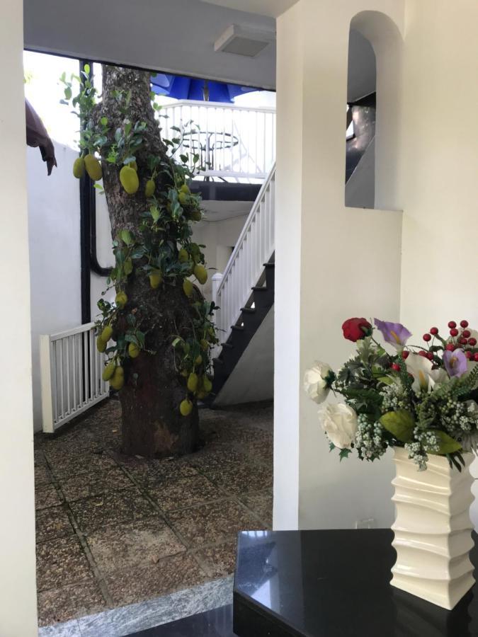 Duvi'S Shelter Bungalow Colombo Exteriör bild