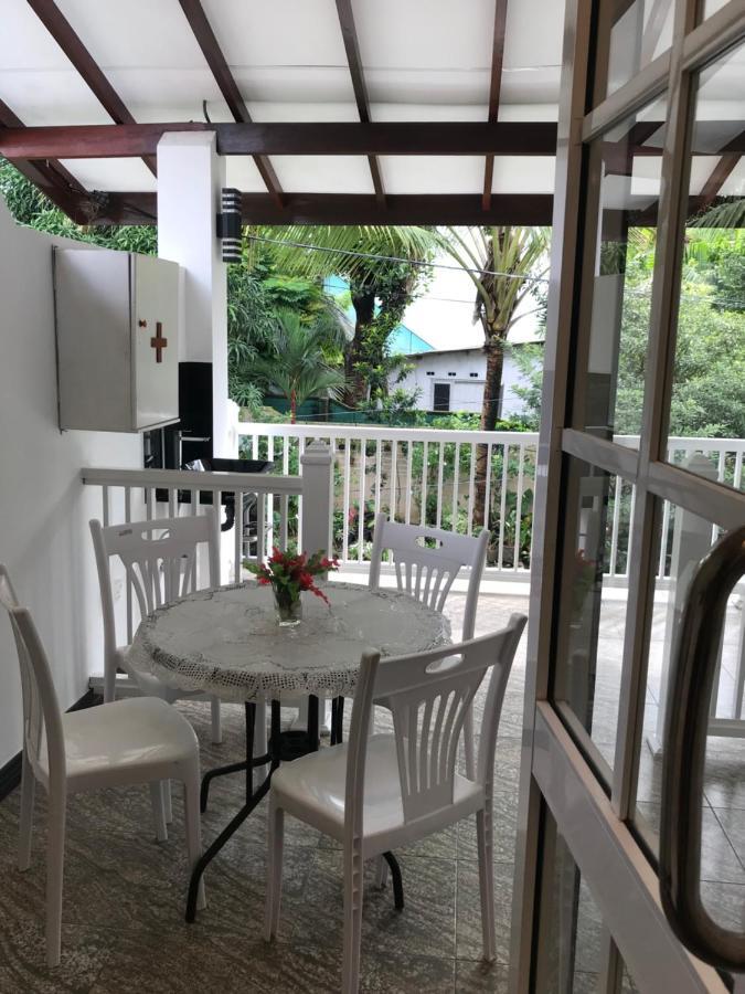 Duvi'S Shelter Bungalow Colombo Exteriör bild
