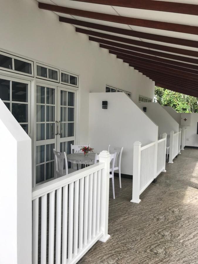 Duvi'S Shelter Bungalow Colombo Exteriör bild